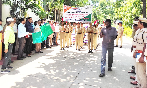 ெரயில் நிலையத்தில் தூய்மை வார விழா