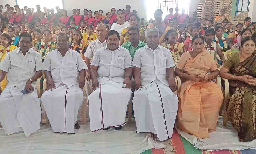 பல்லடம் அருகே 100 கர்ப்பிணி பெண்களுக்கு வளைகாப்பு நிகழ்ச்சி