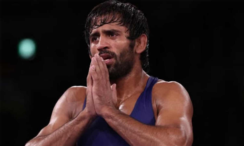 மல்யுத்த சாம்பியன்ஷிப்: காலிறுதியில் பஜ்ரங் புனியா தோல்வி... வெண்கலத்துக்கான போட்டியில் சாகர்