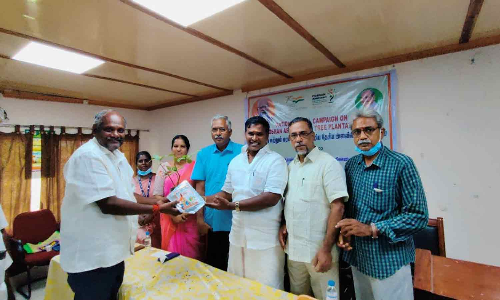 வேளாண் அறிவியல் நிலையத்தில் மரம் வளர்ப்பு பிரசாரம்