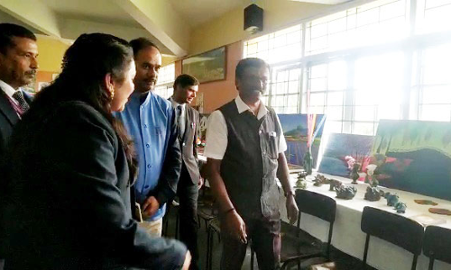 ஊட்டி ஜெ.எஸ்.எஸ் பள்ளியில் அறிவியல் கண்காட்சி