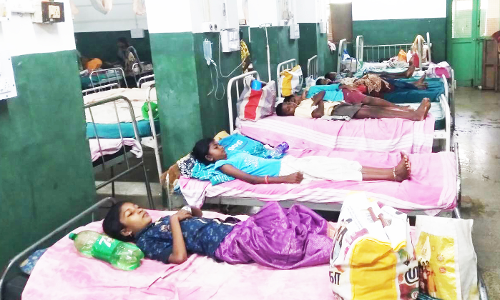 குடிநீர் டேங்கில் தண்ணீர் குடித்த சிறுவர்கள் வாந்தி மயக்கம்