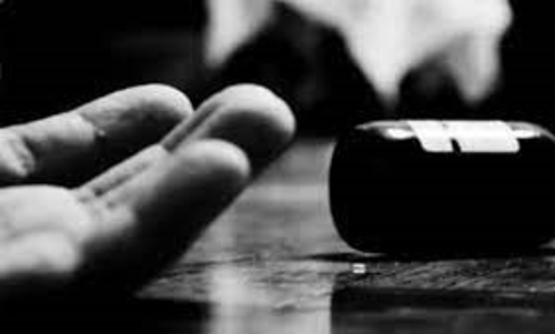 எலி பேஸ்ட் சாப்பிட்டு தற்கொலை முயற்சி-33 பேரை காப்பாற்றிய அரசு ஆஸ்பத்திரி டாக்டர்கள்