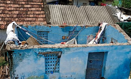 தொகுப்பு வீடுகள் சேதம்