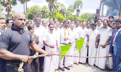 காவல்கிணறு 4 வழிச்சாலையில் புதிதாக அமைக்கப்பட்ட டோல்கேட்டை திரும்ப பெற வேண்டும்