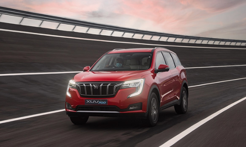 XUV700 விலையை உயர்த்திய மஹிந்திரா