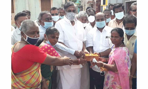 ரூ.65 லட்சம் செலவில் தார் சாலை அமைக்கும் பணி