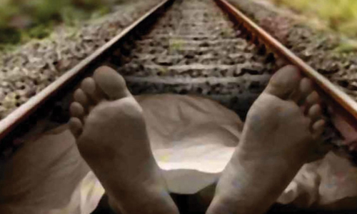 ரெயிலில் அடிபட்டு வாலிபர் சாவு