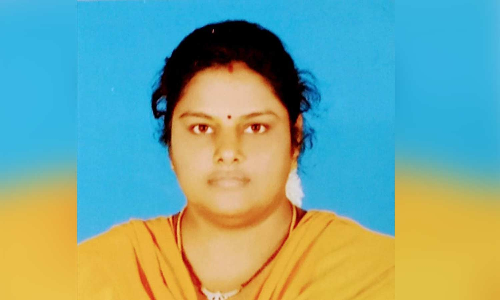 வத்தலக்குண்டுவில் தவறான சிகிச்சையால் பெண் இறந்ததாக உறவினர்கள் புகார் சாலை மறியல் - போலீஸ் குவிப்பு