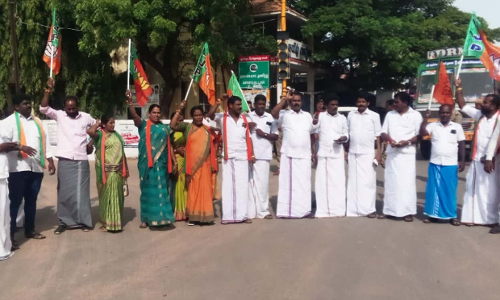 தாசில்தாரை கண்டித்து பா.ஜ.க.வினர் சாலை மறியல்