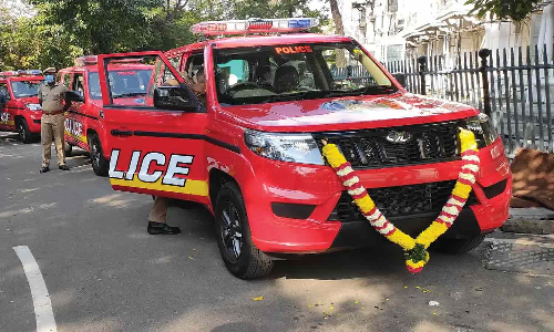 போக்குவரத்து நெரிசலை தவிர்க்க போலீசாருக்கு 6 புதிய ரோந்து வாகனம்