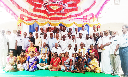 ரூ.5 லட்சம் மதிப்பில் பள்ளி நுழைவு வாயில்