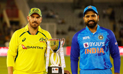 ஆஸ்திரேலியாவுக்கு எதிரான முதல் டி20 கிரிக்கெட்: இந்தியா முதலில் பேட்டிங்