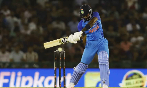 முதல் டி20 கிரிக்கெட்: ஆஸ்திரேலியாவுக்கு 209 ரன்கள் இலக்கு நிர்ணயித்தது இந்தியா