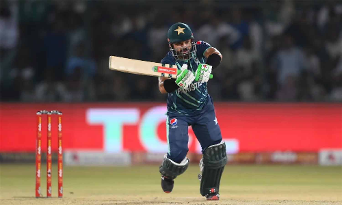 நம்பிக்கை அளித்த முகமது ரிஸ்வான்: இங்கிலாந்துக்கு 159 ரன்கள் வெற்றி இலக்கு நிர்ணயித்தது பாகிஸ்தான்