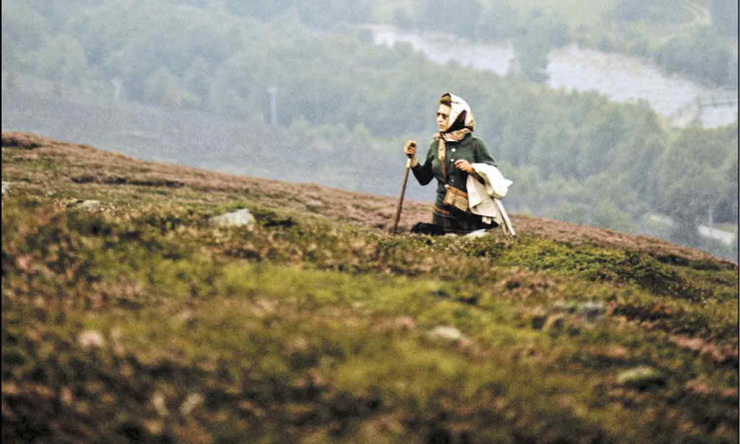 ராணி எலிசபெத் மறைவால் மேலும் ஒரு வாரம் அரச குடும்பத்தினர் துக்கம்