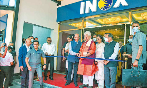 காஷ்மீரில் 30 ஆண்டுகளுக்கு பிறகு சினிமா தியேட்டர் திறப்பு