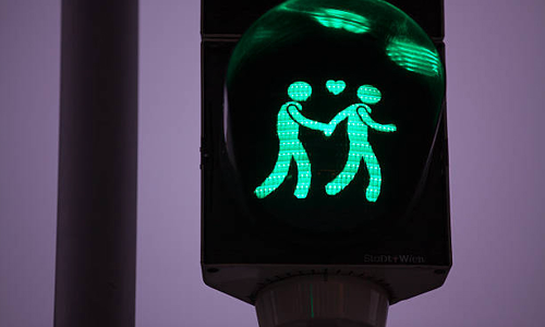 போக்குவரத்து நெருக்கடியால் மலர்ந்த காதல்- இணையத்தில் வைரலாகும் பதிவு