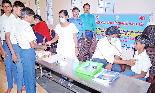 தமிழக அரசின் உத்தரவின்படி திண்டுக்கல்லில் 2 இடங்களில் காய்ச்சல் மருத்துவ முகாம்