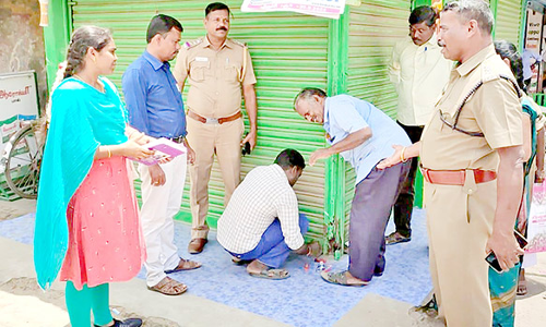 புகையிலை பொருட்கள் விற்ற 4 கடைகளுக்கு சீல்
