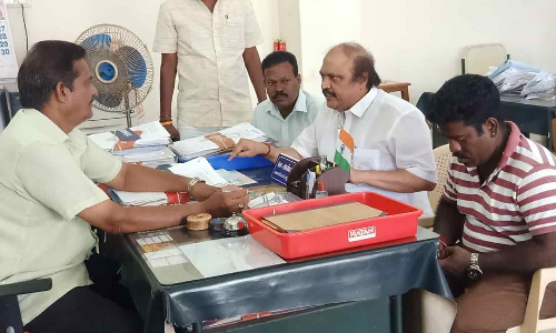 கோவில் இடங்களுக்கு தடையில்லா சான்றிதழ்-கென்னடி எம்.எல்.ஏ. வலியுறுத்தல்