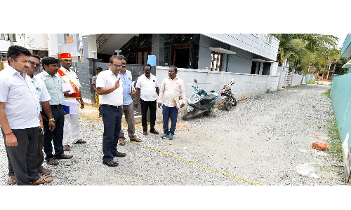 பர்கூர் பேரூராட்சி, மத்தூர் ஊராட்சி ஒன்றியத்தில்   ரூ.5.05 கோடி மதிப்பில் நடைபெற்று வரும் திட்ட பணிகள்