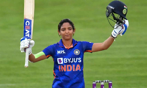 ஹர்மன்பிரீத் 143 ரன்கள் விளாசினார்... 2வது ஒருநாள் போட்டியில் இந்திய மகளிர் அணி 333/5