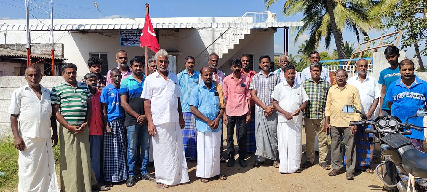 24 மணி நேர மும்முனை மின்சாரத்தை பகுதி நேர மும்முனை மின்சாரமாக மாற்றுவதற்கு விவசாயிகள் எதிர்ப்பு 24 மணி நேர மும்முனை மின்சாரத்தை பகுதி நேர மும்முனை மின்சாரமாக மாற்றுவதற்கு விவசாயிகள் எதிர்ப்பு