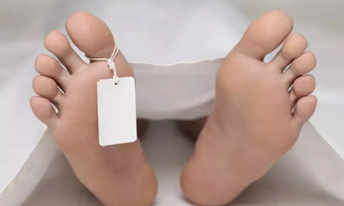 கிணற்றில் அழுகிய நிலையில் வாலிபர் பிணம்