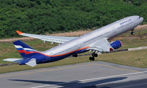 வெளிநாடுகளுக்கு தப்பி ஓடும் மக்கள்... 18-65 வயதுடைய ஆண்களுக்கு டிக்கெட் விற்பனையை நிறுத்திய ரஷிய ஏர்லைன்ஸ்