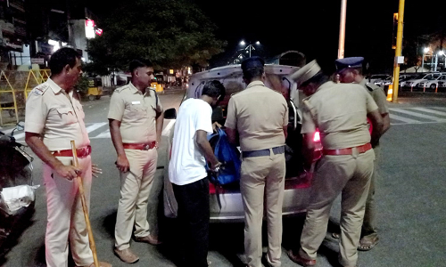 விழுப்புரம் மாவட்டத்தில் விடிய விடிய போலீஸ் ரோந்து பணி