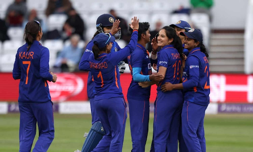 இங்கிலாந்து பெண்கள் அணியை இந்தியா ஒயிட்வாஷ் செய்யுமா?: நாளை கடைசி ஒருநாள் போட்டி