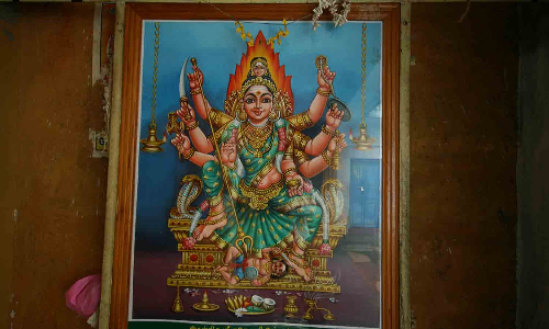 மனமுருகி வழிபட்டால் கடன் தொல்லை நீங்கும்