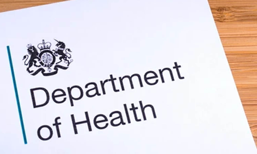 மாணவர்களுக்கு  காய்ச்சல் அறிகுறி தென்பட்டால் சுகாதாரத்துறையினருக்கு தகவல் தெரிவிக்க வேண்டும் -   பள்ளி நிர்வாகங்களுக்கு உத்தரவு