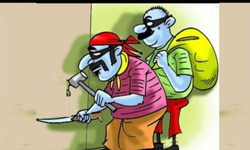 கடையம் அருகே பெட்டிக்கடையை  உடைத்து கொள்ளை