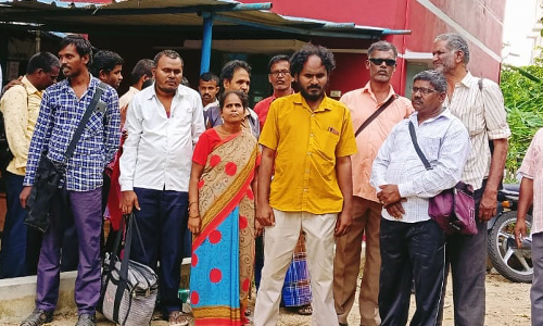 மத்தூர் அருகே  மாற்றுத்தினாளியை தாக்கிய கும்பல்