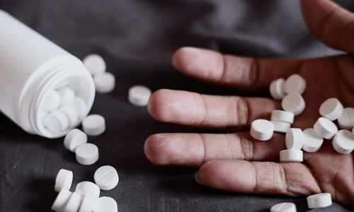 அதிகளவு மாத்திரை சாப்பிட்ட மூதாட்டி பலி