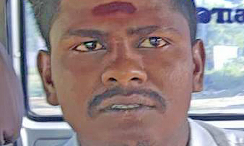 செவிலியரை பணி செய்ய விடாமல் தடுத்த வாலிபர் கைது