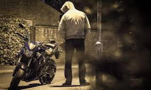 வாகன திருடர்களை பிடிக்க நடவடிக்கை எடுக்க வேண்டும்