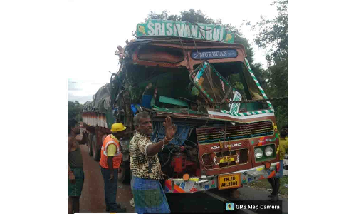 தொப்பூர் கட்டமேடு பகுதியில்   லாரிகள் மோதிக்கொண்ட விபத்தில் டிரைவர் படுகாயம்