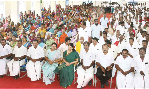 தூத்துக்குடியில் கனிமொழி எம்.பி. முன்னிலையில் மாற்று கட்சியினர் 1,000 பேர் தி.மு.க.வில் இணைந்தனர்