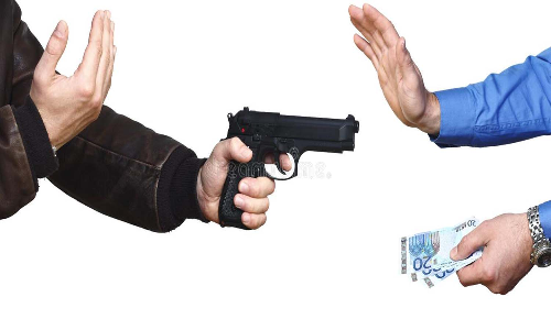 அவினாசி அருகே  கத்தியை காட்டி மிரட்டி தம்பதியிடம் பணம் நகை பறிப்பு