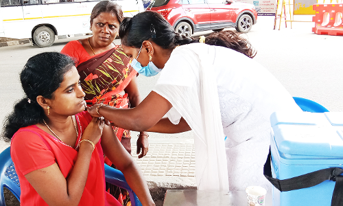 கொரோனா தடுப்பூசி முகாம்