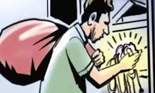 திருச்சி அருகே பேக்கரி, மருந்து கடைகளில் கொள்ளை