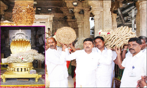 திருப்பதி பிரம்மோற்சவம்: தர்ப்பை பாய், கயிறு கொண்டு வரப்பட்டு சிறப்பு பூஜை