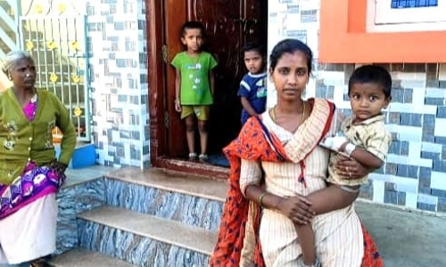 ஓசூர் வெங்கடேஷ் நகர் பகுதியில்  சுகாதார சீர்கேடுகளால் பரவி வரும் தொற்று நோய்-  வீடுகளில் முடங்கிய மக்கள்