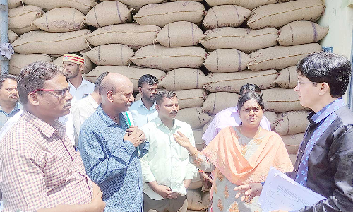 அரசு நெல் கொள்முதல் நிலையத்தில் கூட்டுறவுதுறை முதன்மை செயலாளர் ஆய்வு