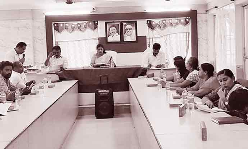 மீஞ்சூர் பேரூராட்சி கூட்டம்