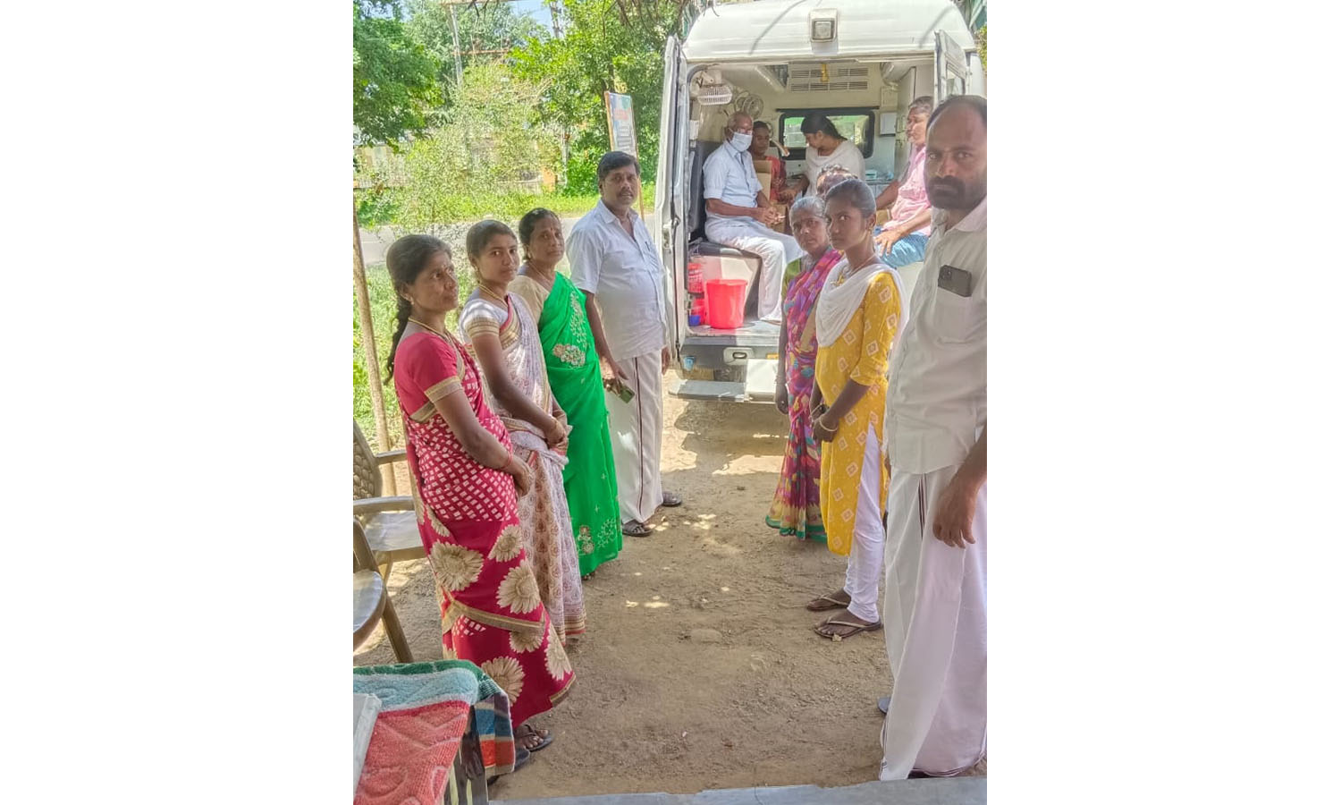 கட்டுமான நல தொழிலாளர் வாரியம் சார்பில் நடமாடும் மருத்துவ முகாம் கட்டுமான நல தொழிலாளர் வாரியம் சார்பில் நடமாடும் மருத்துவ முகாம்