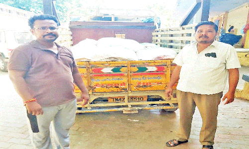 போடி அருகே கேரளாவுக்கு கடத்தப்பட்ட 1450 கிலோ ரேசன் அரிசி பறிமுதல்